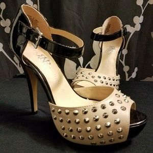 Rock & Republic platform high heels